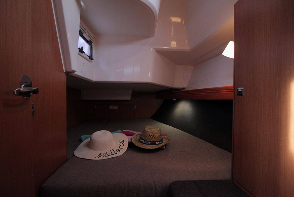 Sailing yacht Bavaria Cruiser 37 Chilly Lilly