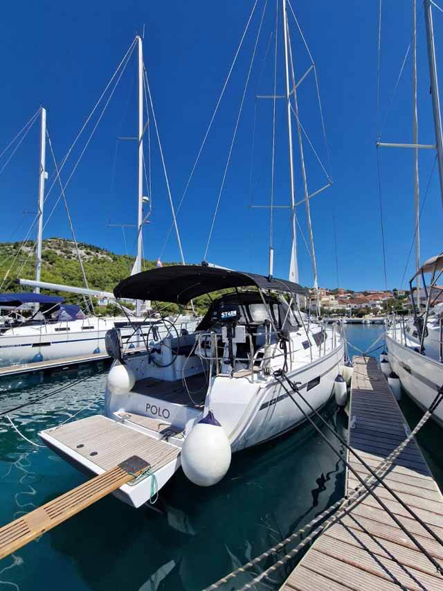 Sailing yacht Bavaria Cruiser 37 Polo