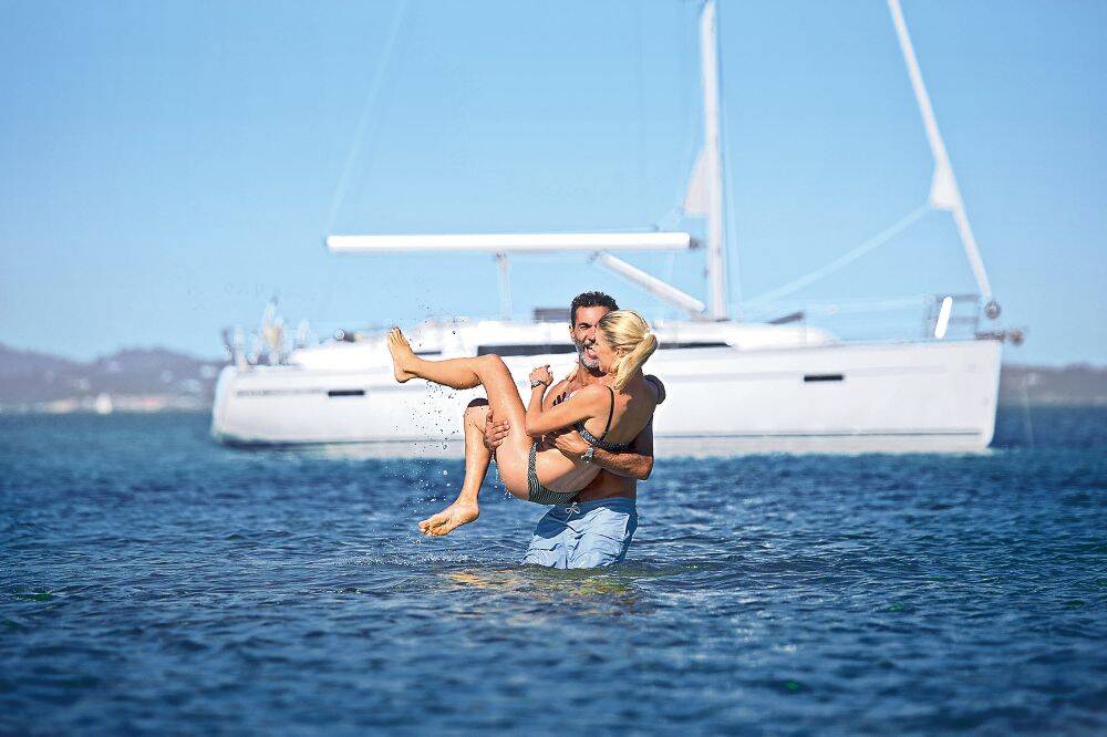 Sailing yacht Bavaria Cruiser 37 Astravi