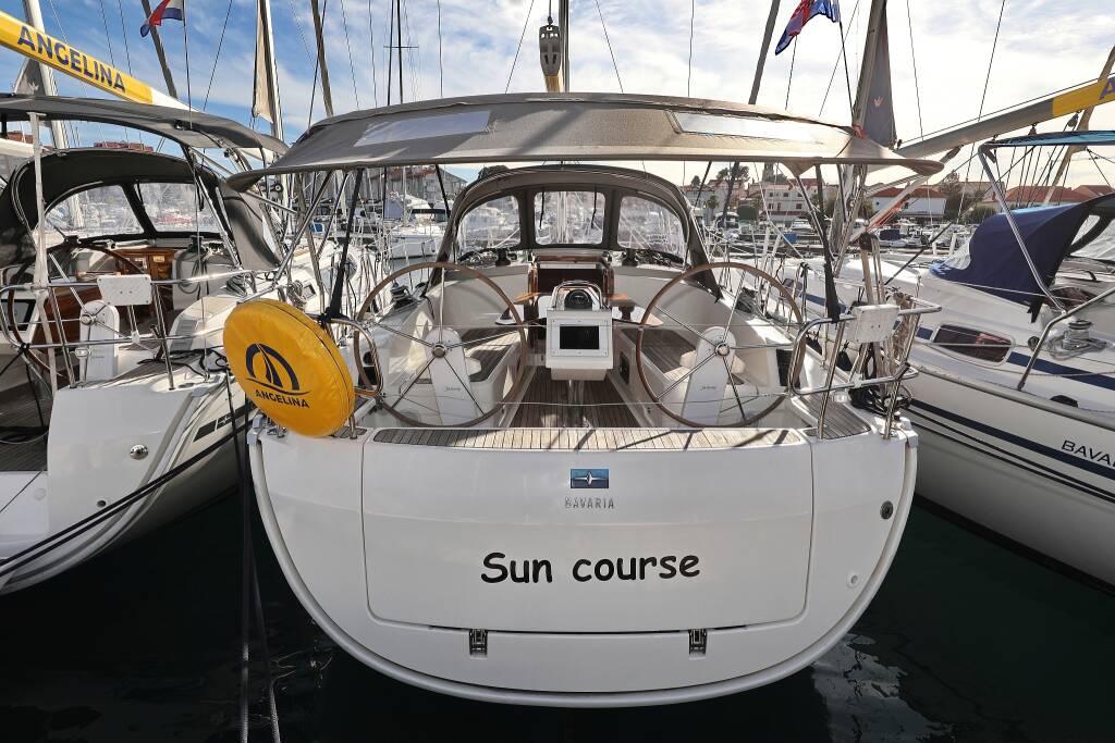 Sailing yacht Bavaria Cruiser 37 Sun Course