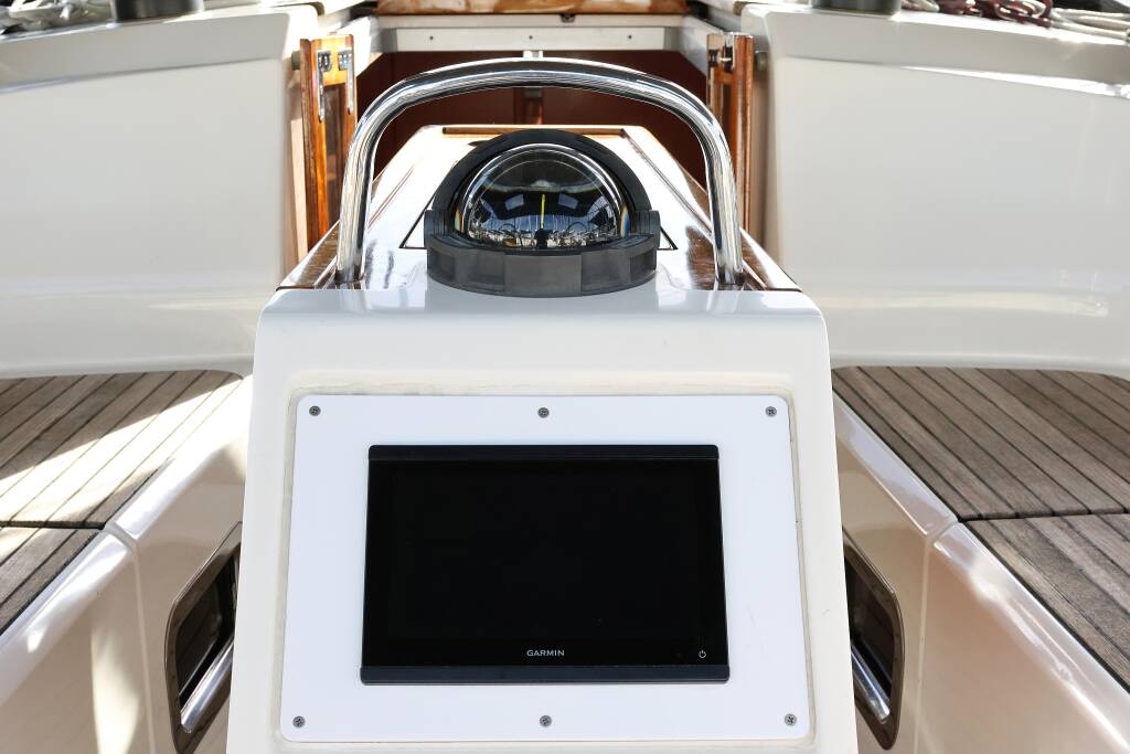 Sailing yacht Bavaria Cruiser 37 Sun Course