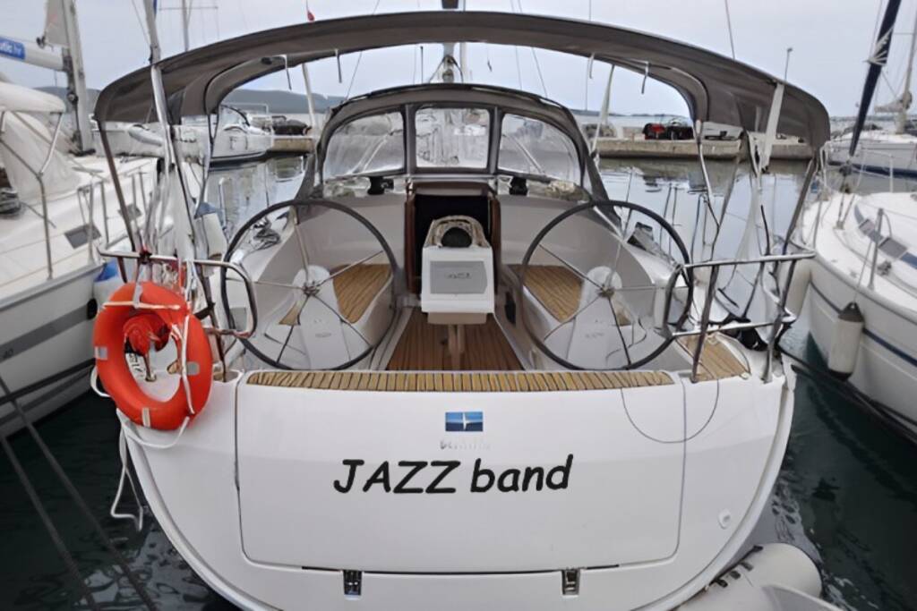 Sailing yacht Bavaria Cruiser 37 Jazz Band