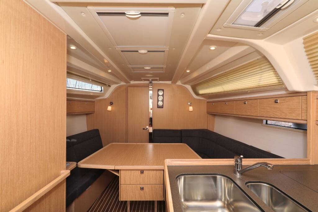 Sailing yacht Bavaria Cruiser 37 Jazz Band