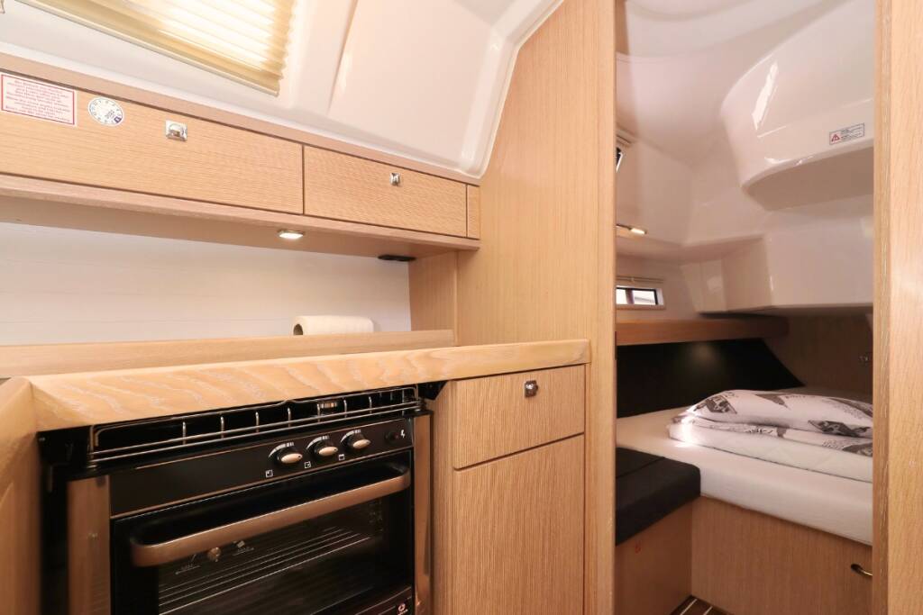 Sailing yacht Bavaria Cruiser 37 Jazz Band