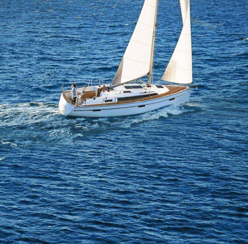 Sailing yacht Bavaria Cruiser 37 Snelly