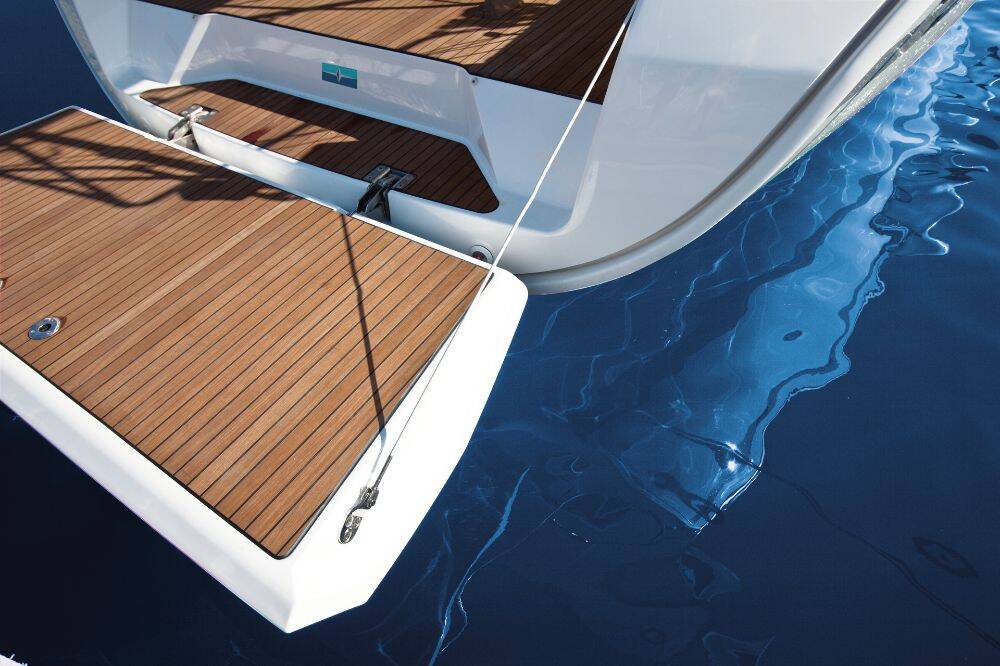 Sailing yacht Bavaria Cruiser 37 Snelly