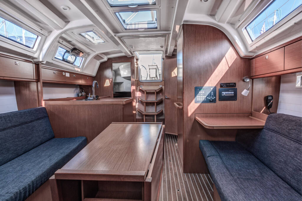 Sailing yacht Bavaria Cruiser 37 Poseidon