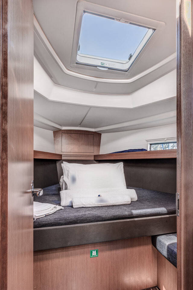 Sailing yacht Bavaria Cruiser 37 Poseidon