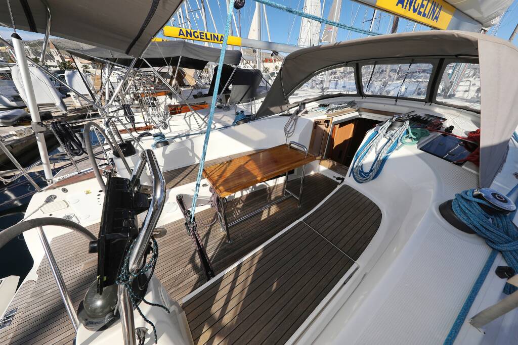 Sailing yacht Bavaria Cruiser 40 S Silver Arrow