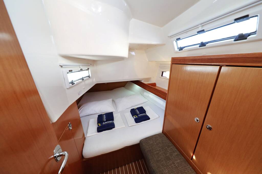 Sailing yacht Bavaria Cruiser 40 S Silver Arrow