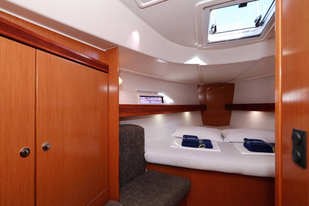 Sailing yacht Bavaria Cruiser 40 S Silver Arrow