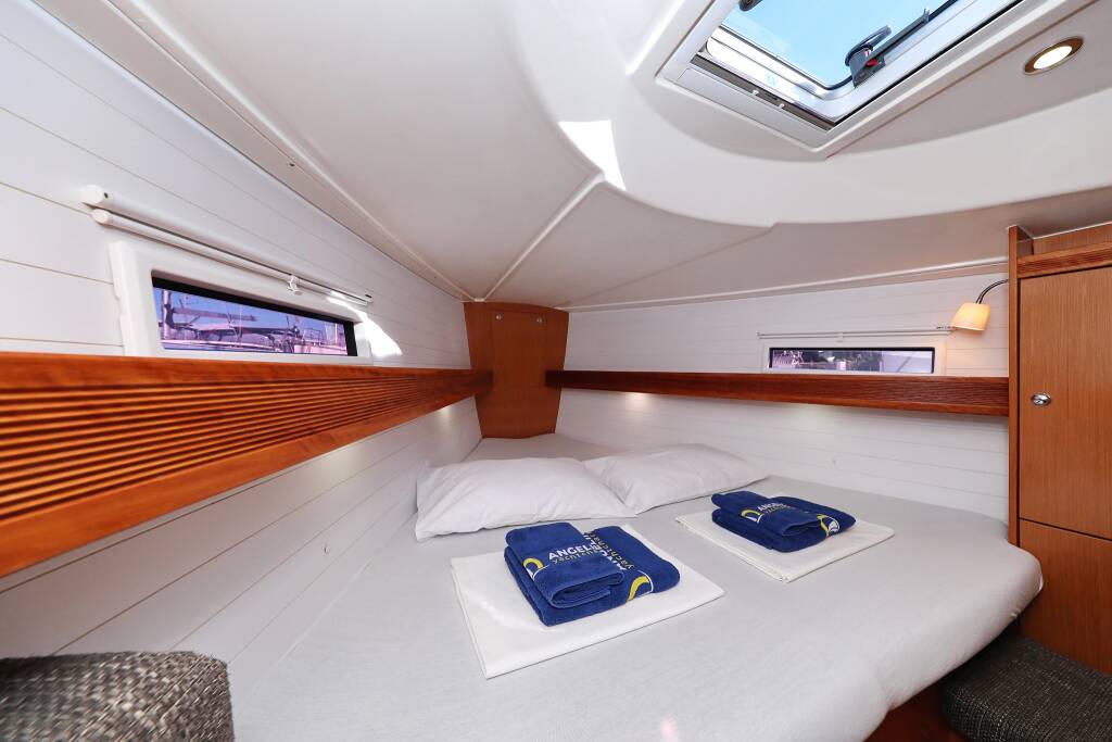 Sailing yacht Bavaria Cruiser 40 S Silver Arrow