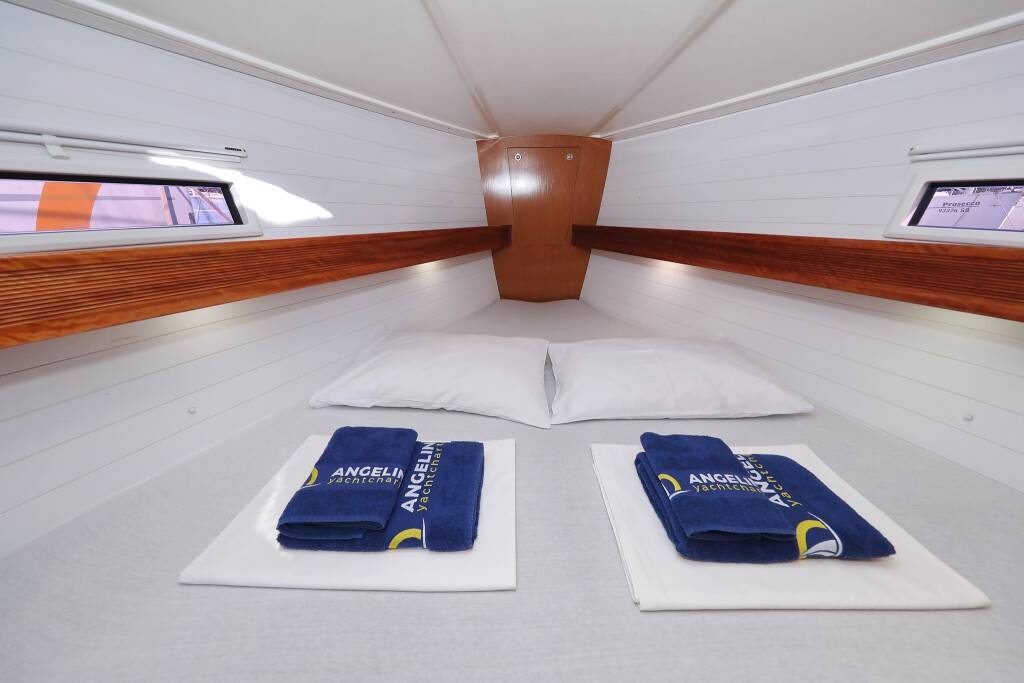 Sailing yacht Bavaria Cruiser 40 S Silver Arrow