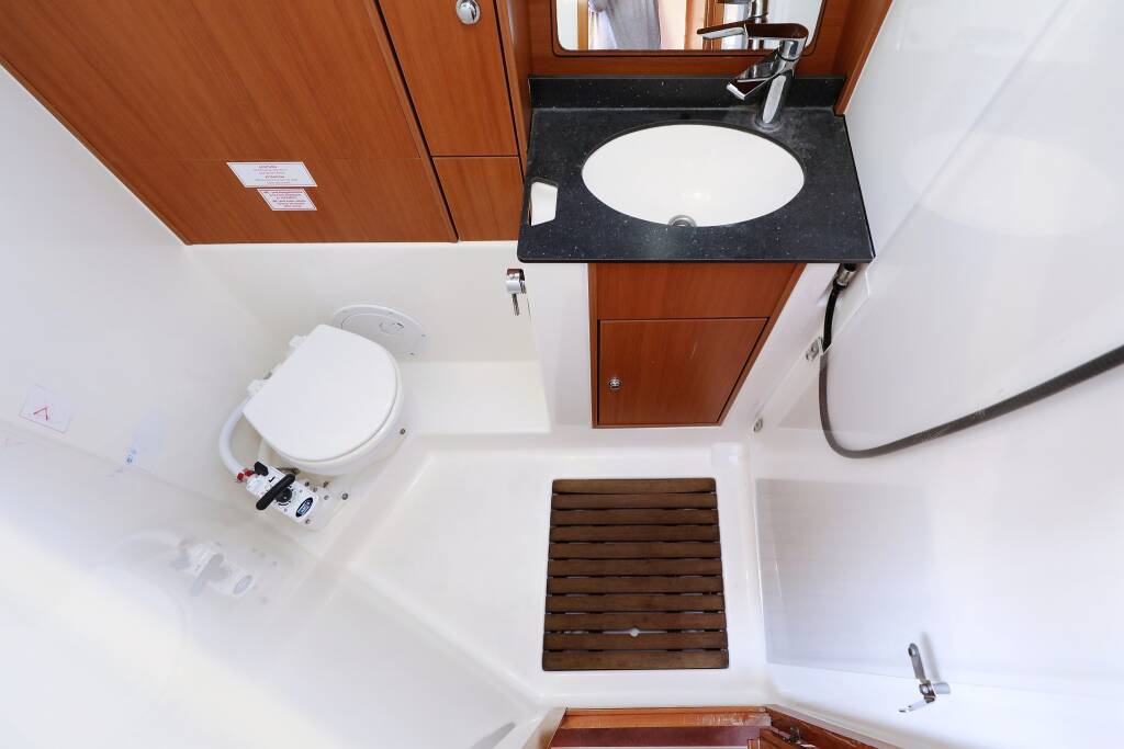 Sailing yacht Bavaria Cruiser 40 S Silver Arrow