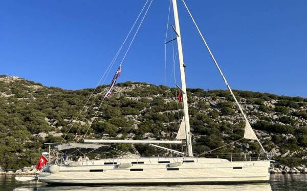 Bavaria Cruiser 40 Priceless Fethiye, Ece Saray Marina Resort