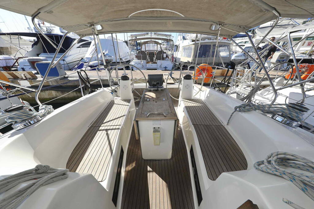Segelyachten Bavaria Cruiser 40 ECONOMY