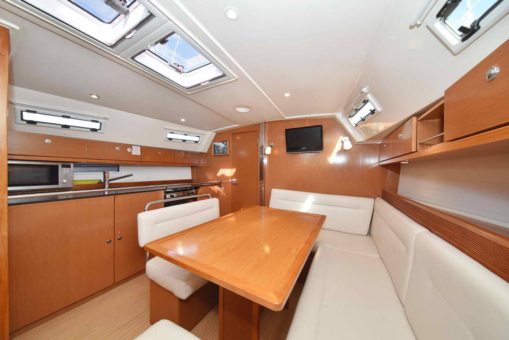 Segelyachten Bavaria Cruiser 40 ECONOMY
