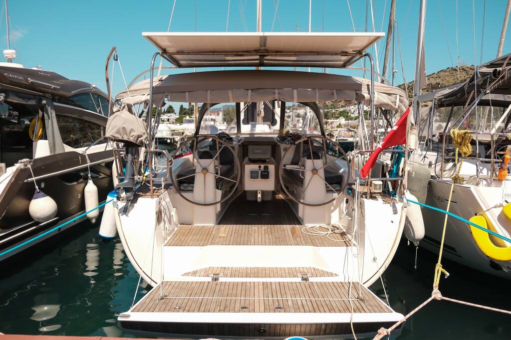 Sailing yacht Bavaria Cruiser 40 Spark 1