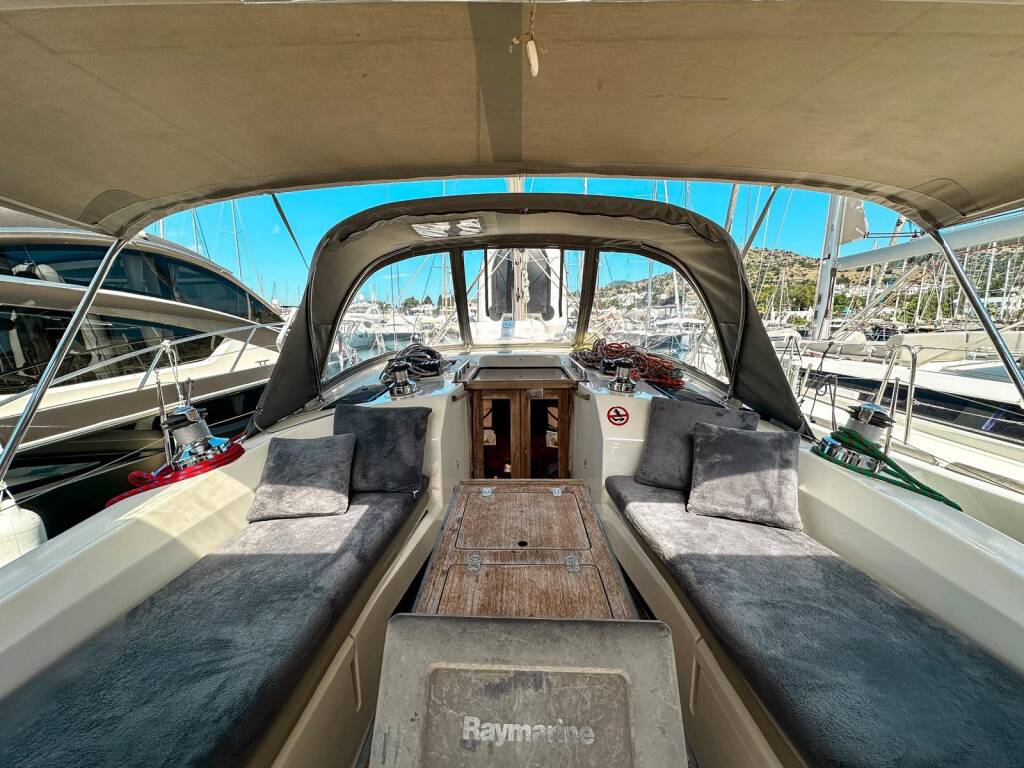 Sailing yacht Bavaria Cruiser 40 Spark 1