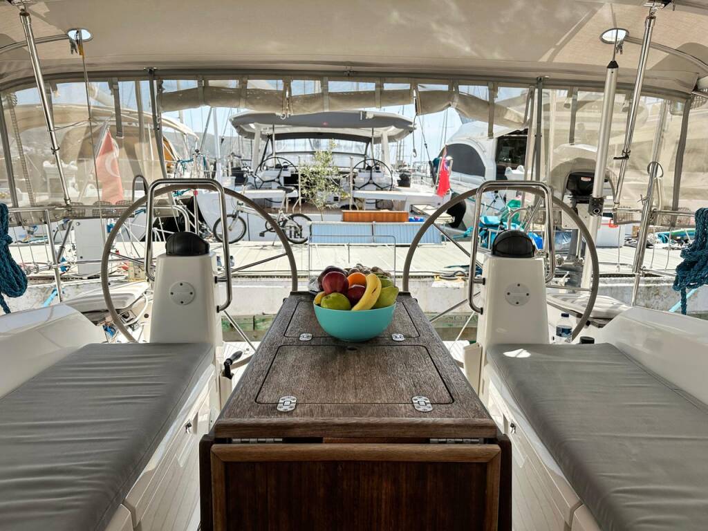Sailing yacht Bavaria Cruiser 40 Spark 1