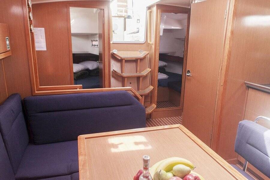 Sailing yacht Bavaria Cruiser 40 Klelia