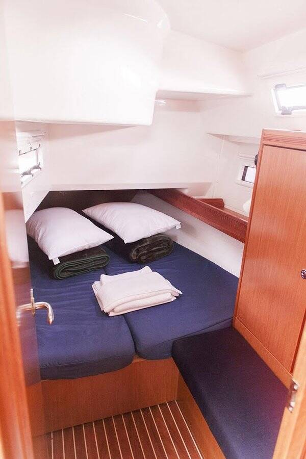 Sailing yacht Bavaria Cruiser 40 Klelia