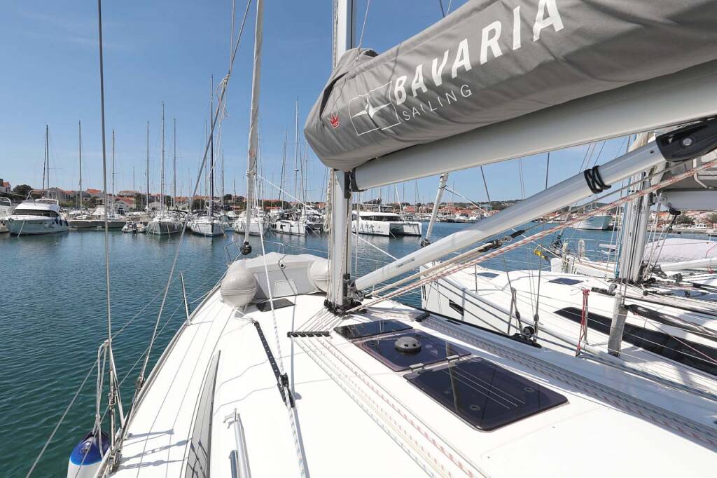 Sailing yacht Bavaria Cruiser 41 Style Madrugada