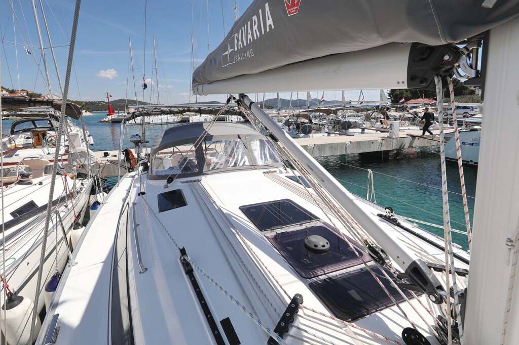 Sailing yacht Bavaria Cruiser 41 Style Madrugada