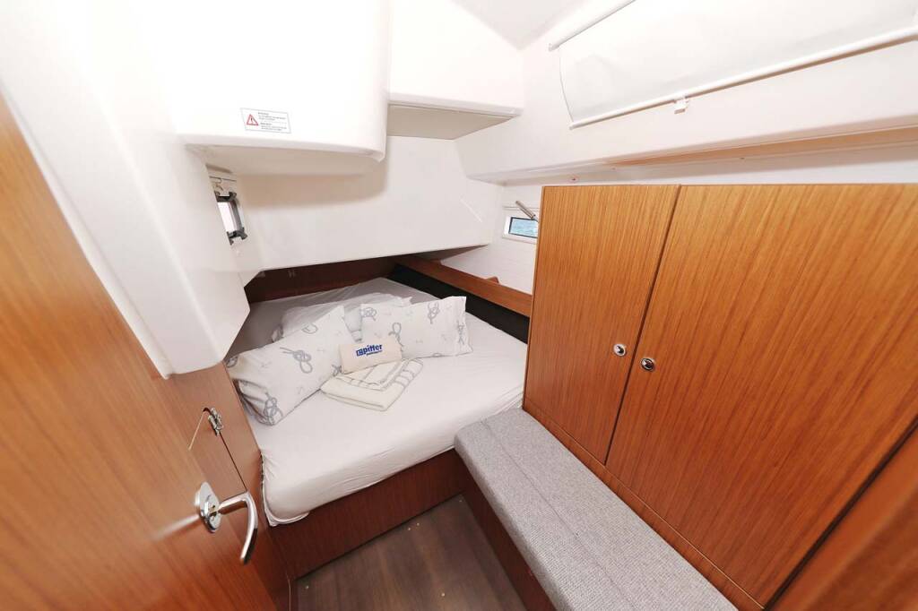 Sailing yacht Bavaria Cruiser 41 Style Madrugada
