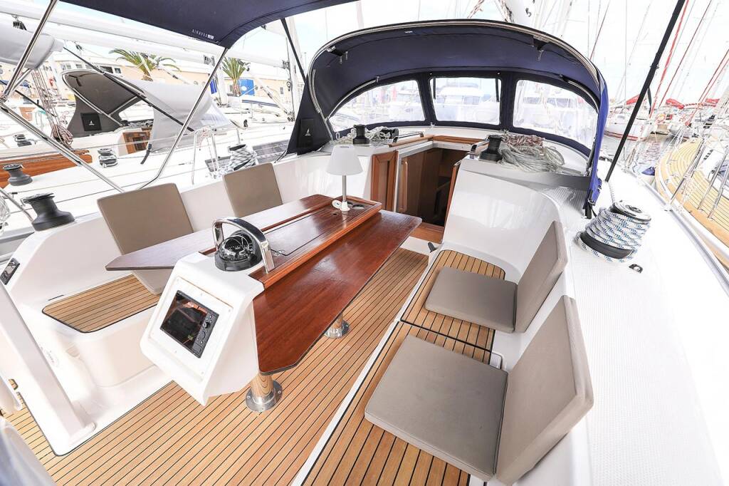 Sailing yacht Bavaria Cruiser 41 Fleur de Lys
