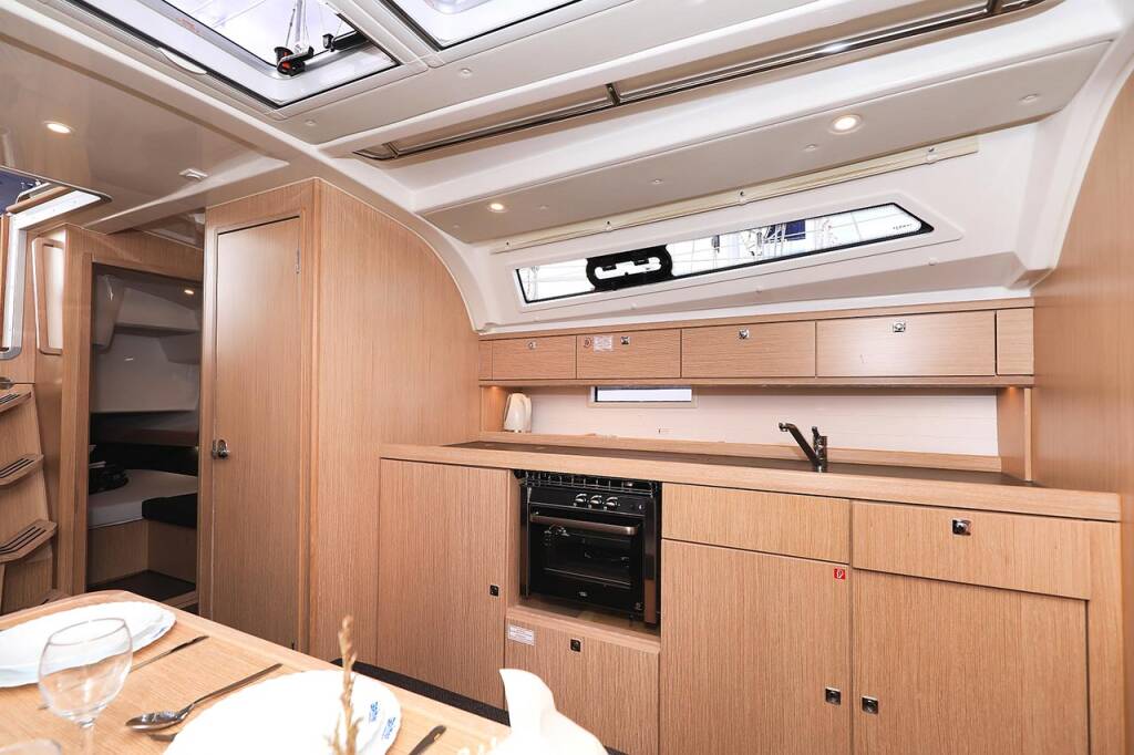 Sailing yacht Bavaria Cruiser 41 Fleur de Lys