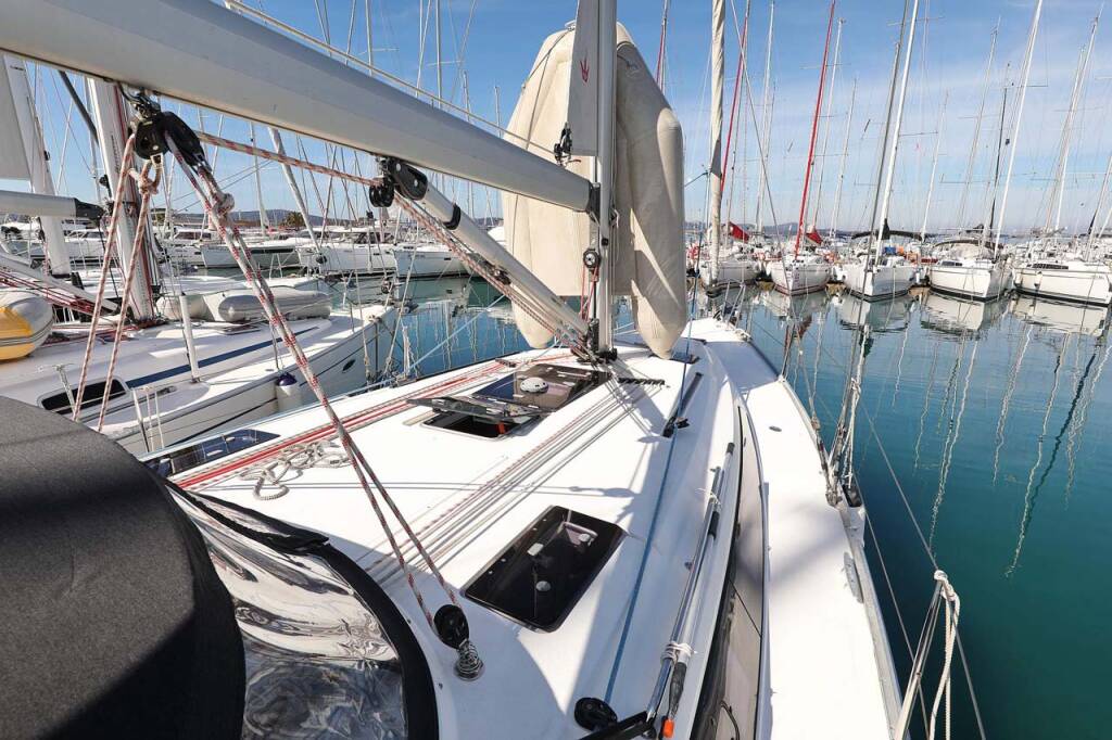 Sailing yacht Bavaria Cruiser 41 Kirka