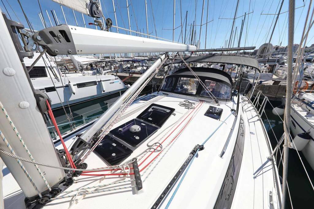 Sailing yacht Bavaria Cruiser 41 Kirka