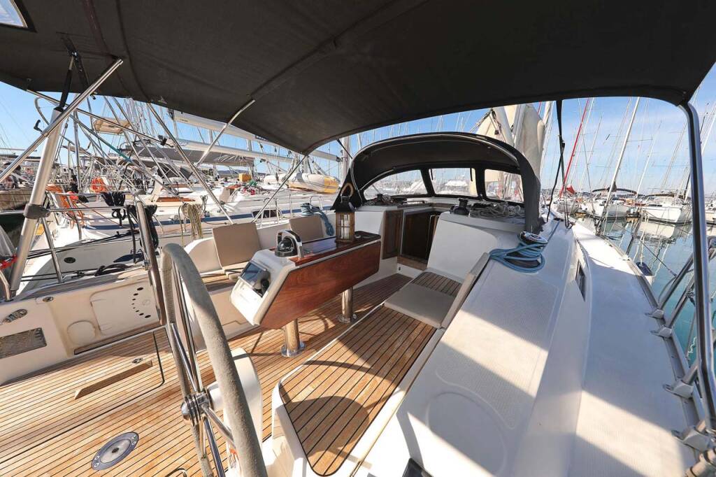 Sailing yacht Bavaria Cruiser 41 Kirka