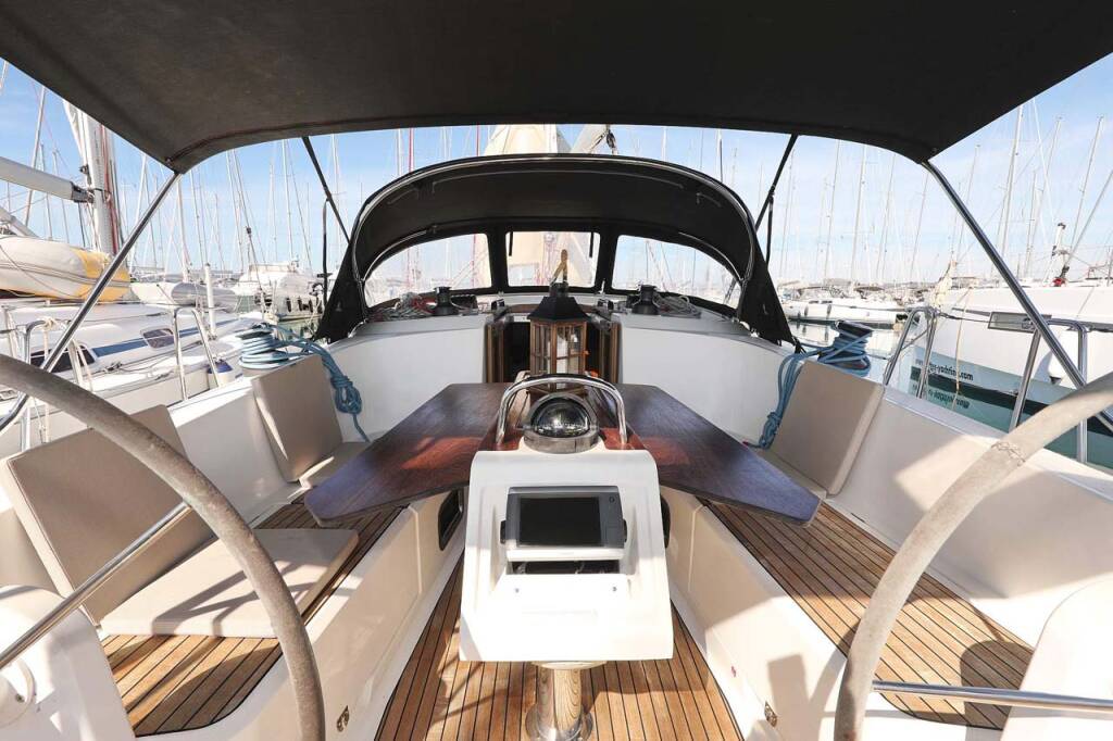 Sailing yacht Bavaria Cruiser 41 Kirka