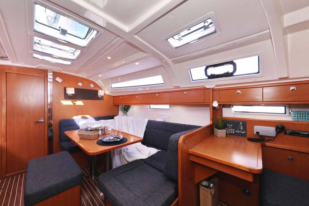 Sailing yacht Bavaria Cruiser 41 Kirka