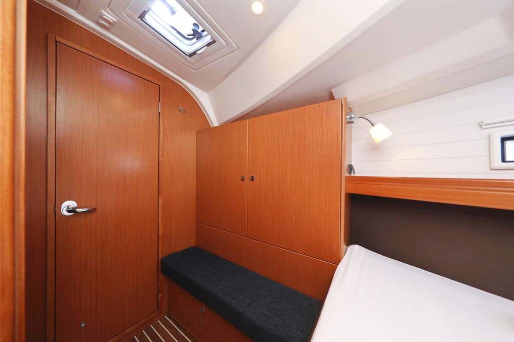 Sailing yacht Bavaria Cruiser 41 Kirka