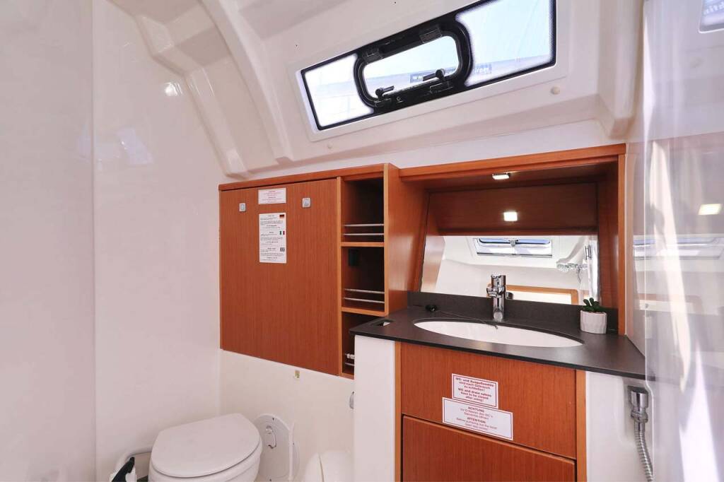 Sailing yacht Bavaria Cruiser 41 Kirka