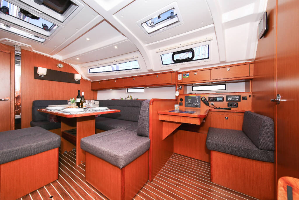 Sailing yacht Bavaria Cruiser 41 Morellina