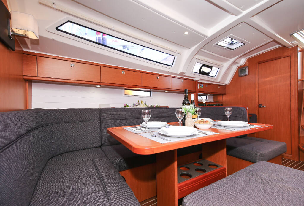 Sailing yacht Bavaria Cruiser 41 Morellina