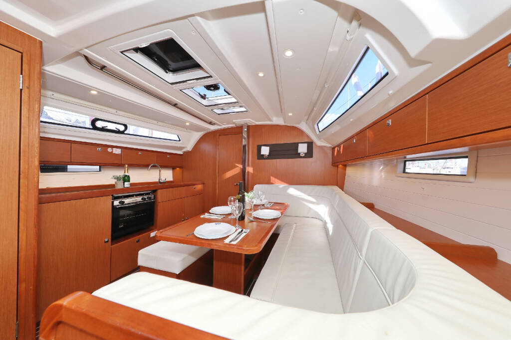 Sailing yacht Bavaria Cruiser 41 Aquarius