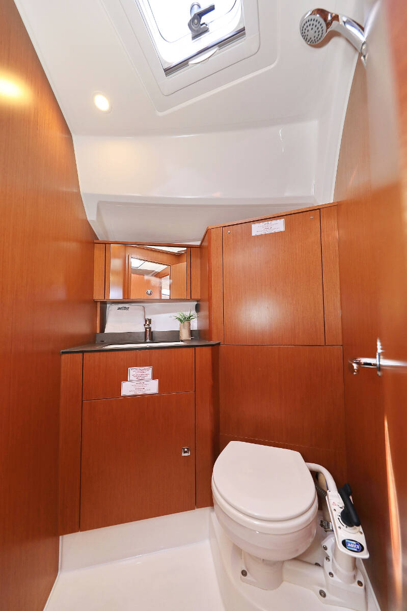 Sailing yacht Bavaria Cruiser 41 Aquarius