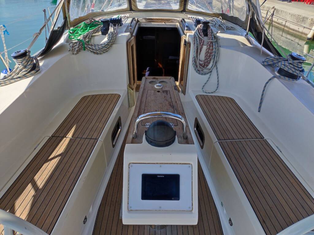 Sailing yacht Bavaria Cruiser 41 Ioli