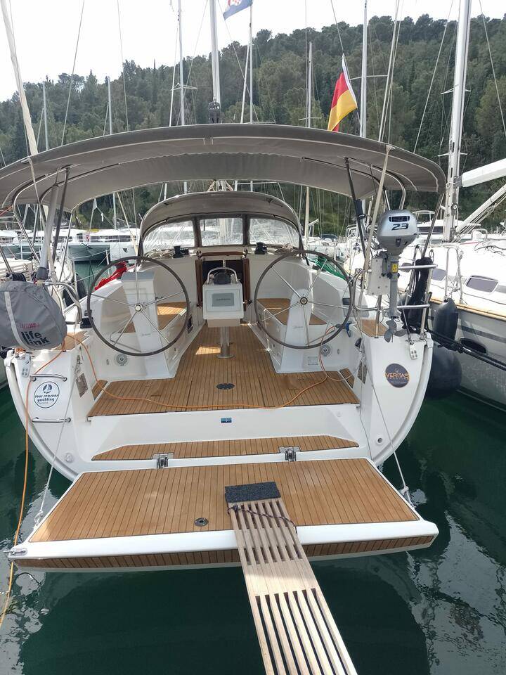 Sailing yacht Bavaria Cruiser 41 Summer elli