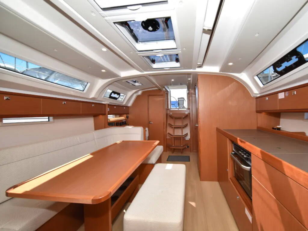 Segelyachten Bavaria Cruiser 41 ECONOMY