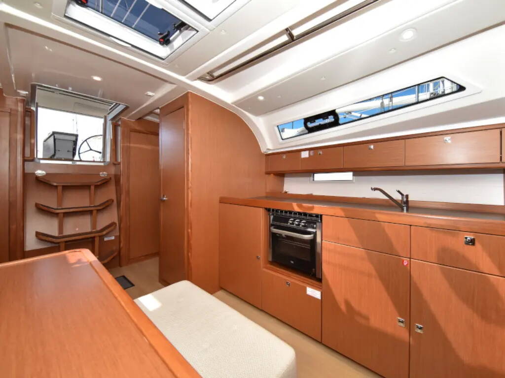 Sailing yacht Bavaria Cruiser 41 Nixie