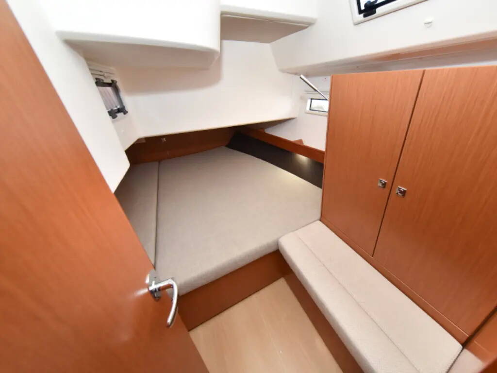 Sailing yacht Bavaria Cruiser 41 Nixie