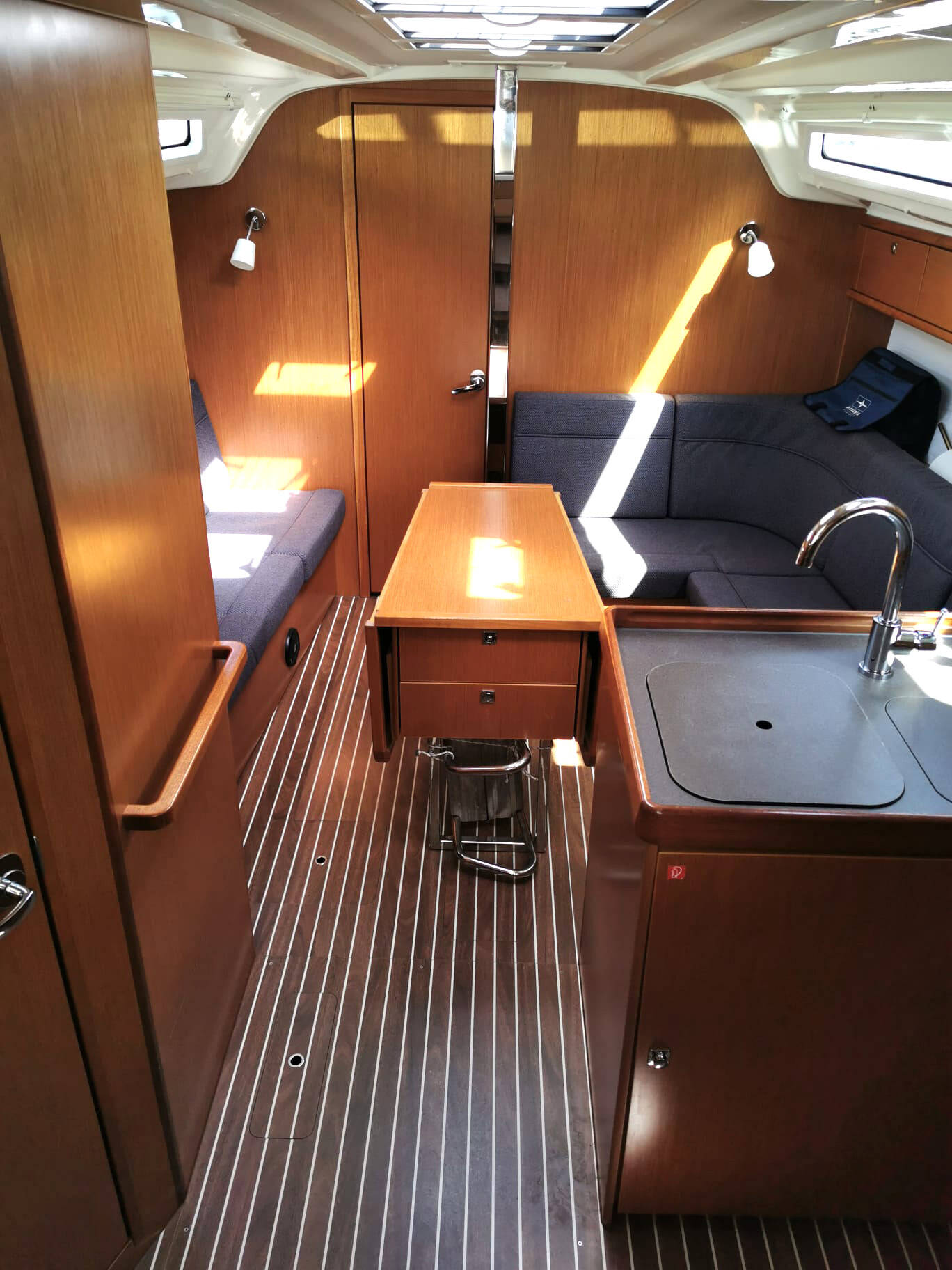 Sailing yacht Bavaria Cruiser 41 ECONOMY