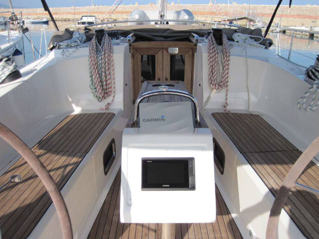 Sailing yacht Bavaria Cruiser 41 ECONOMY