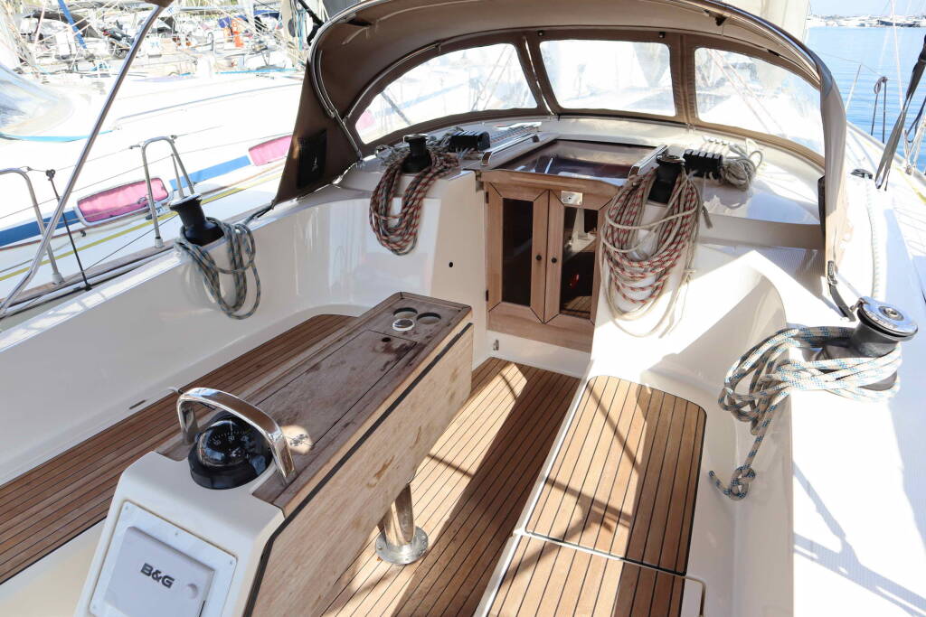 Sailing yacht Bavaria Cruiser 41 ECONOMY